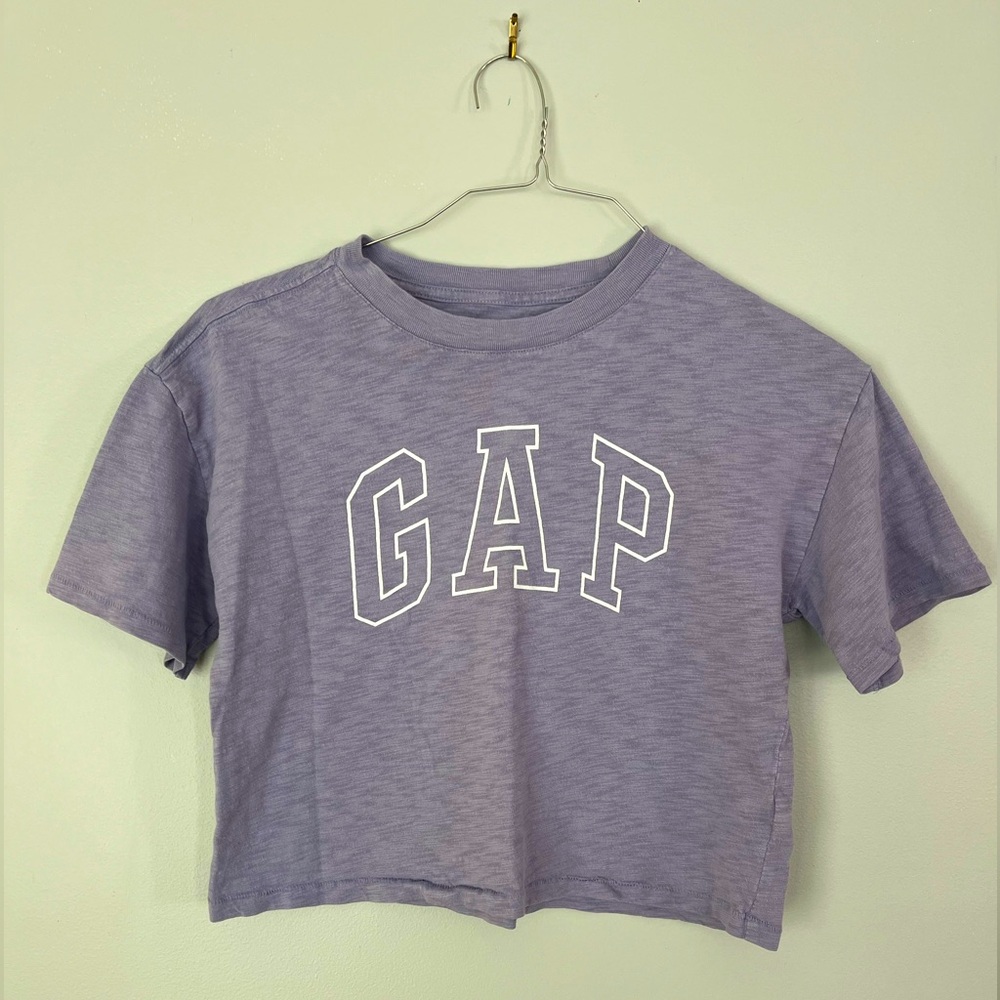 Gap Teen Girls Short Sleeved T shirt Size 12. Purple.
